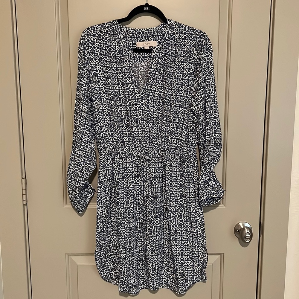 Loft long sleeve tie waist dress